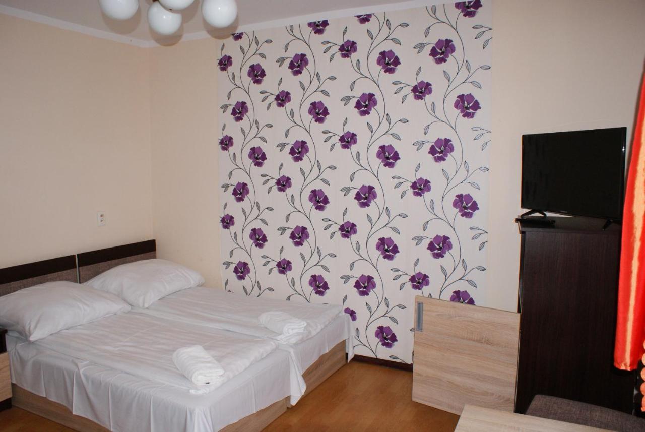 Pod Lwem Bed & Breakfast *