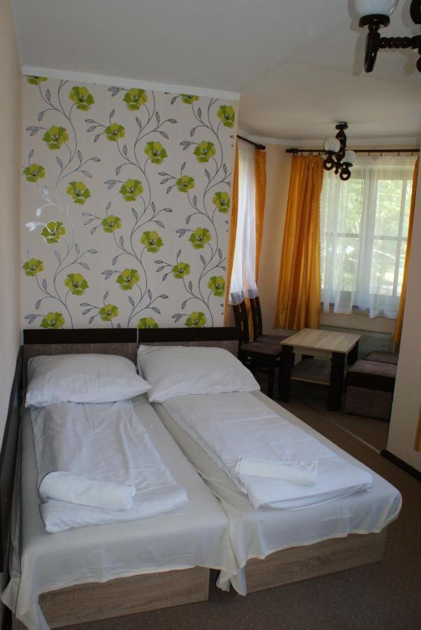 Pod Lwem Bed & Breakfast *